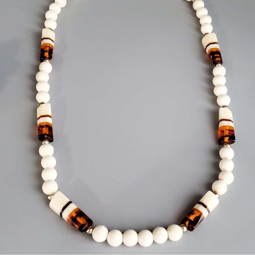 Vintage Rootbeer Lucite Beads Long Necklace 30" Inches Vintage Plastic RARE - Picture 2 of 13